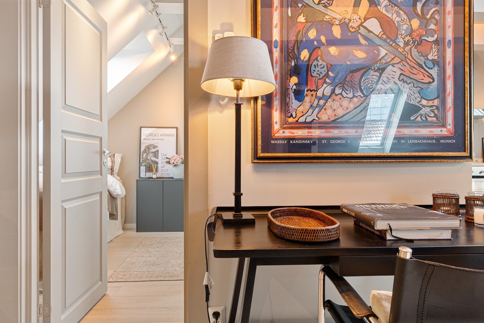 Leiligheten har flere vegger som åpner for smart møblering, perfekt for deg som liker å variere uttrykket. Galleribilde