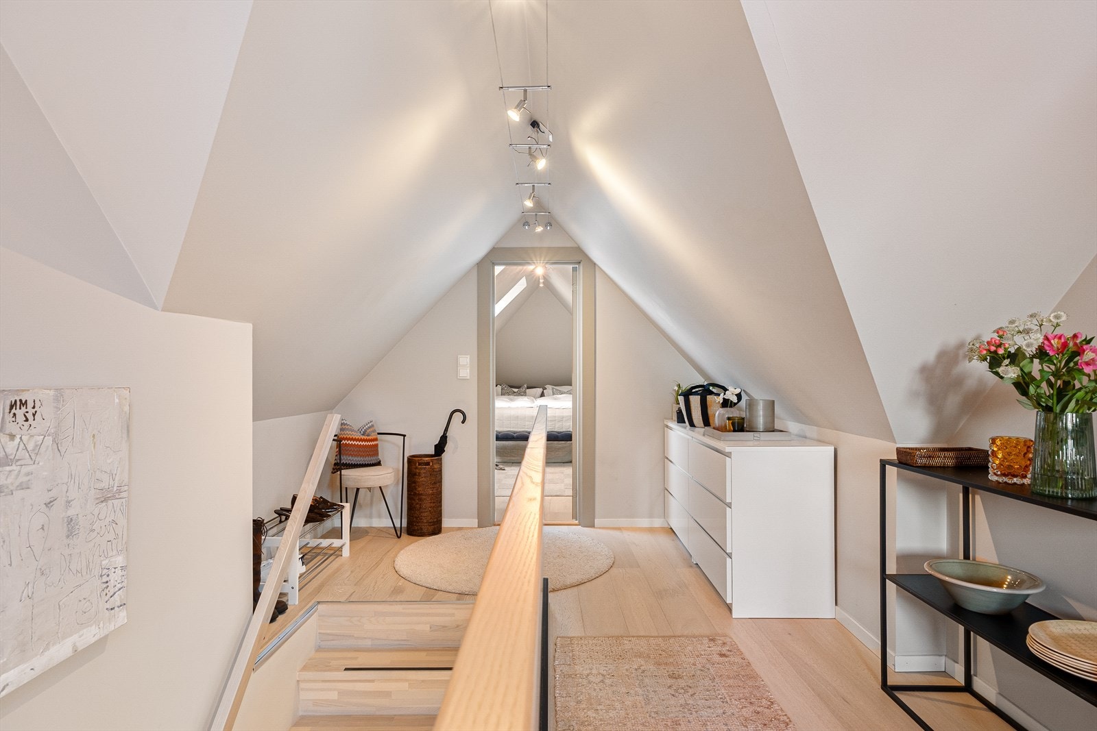 Den åpne mellomgang. Galleribilde