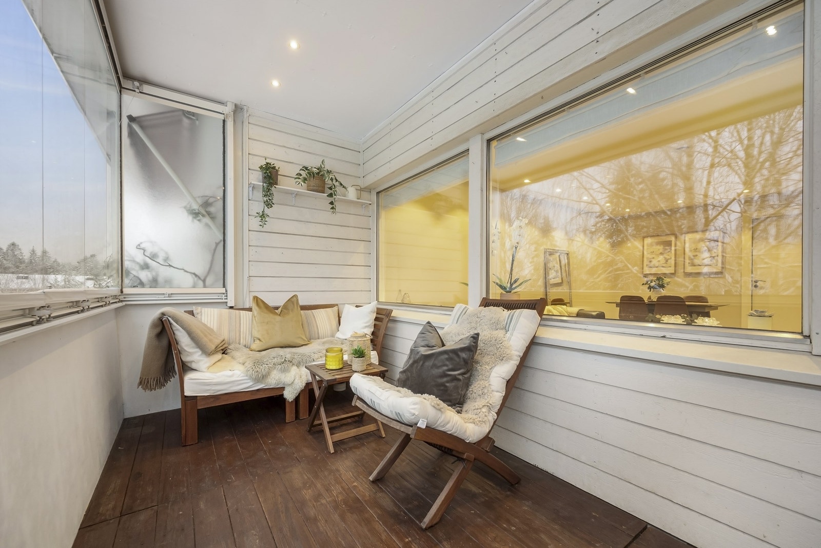 Utgang til sydvendt balkong på 8 kvm - som er innglasset. Foto: Martine Eren Jacobsen. Galleribilde