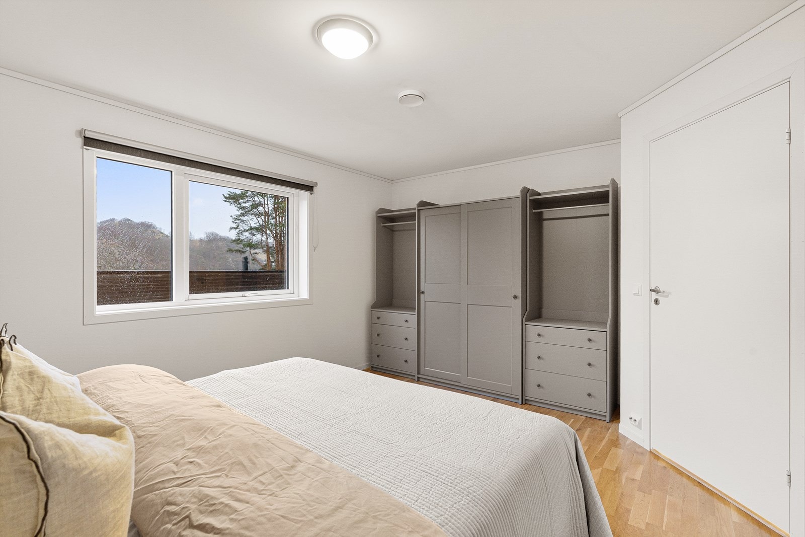 Soverom 2 ligger i denne etasjen. Galleribilde