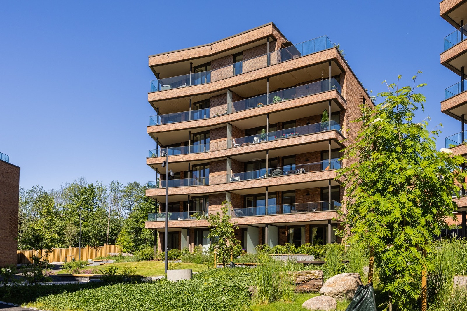 Borettslaget består av 58 boliger fordelt på 4 bygninger i tillegg til til et garasjeanlegg med parkeringsplasser, sportsboder, sykkelparkering, fellesrom for sykkelsvask og tekniske rom. Galleribilde