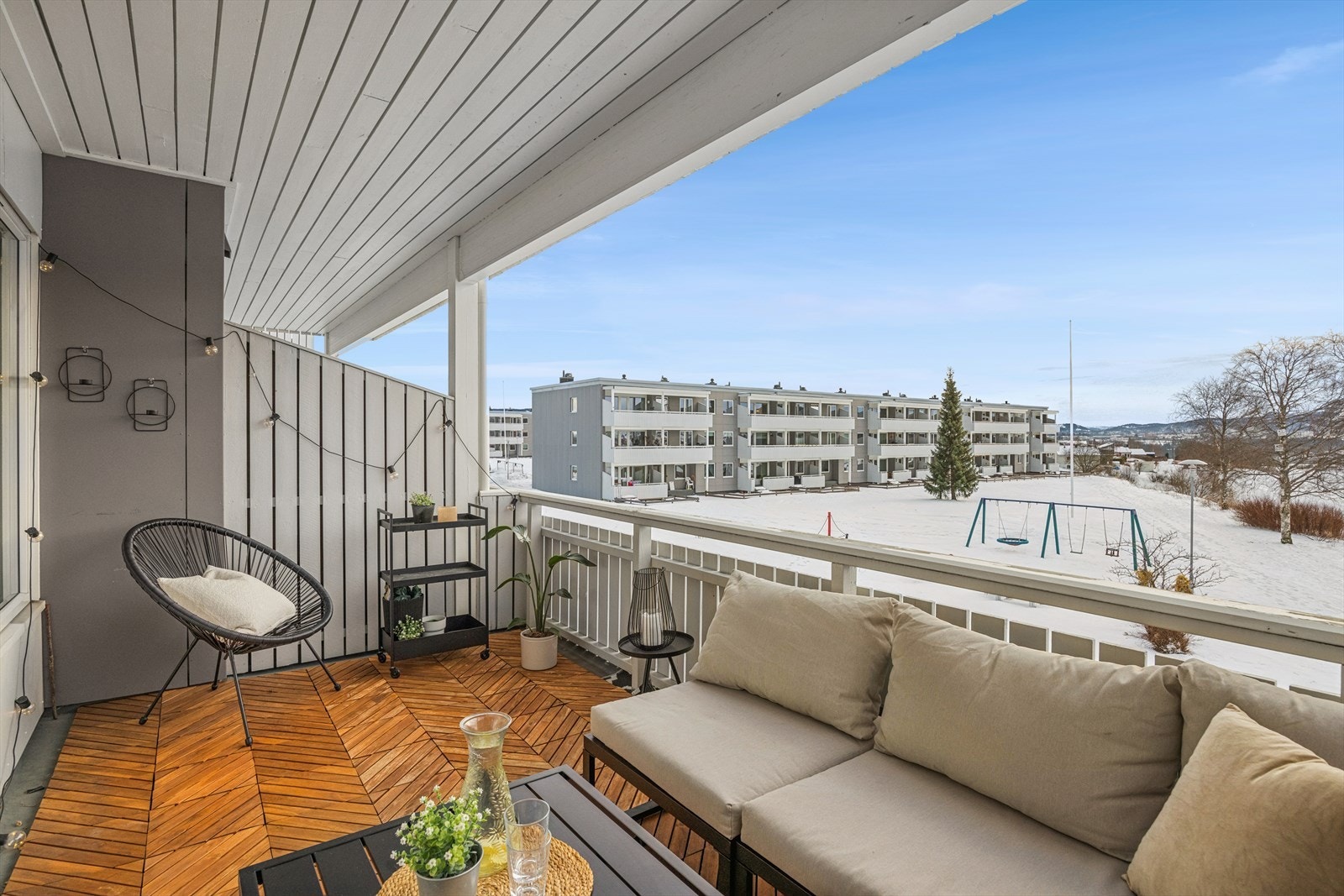 På balkongen nytes fine dager! Galleribilde