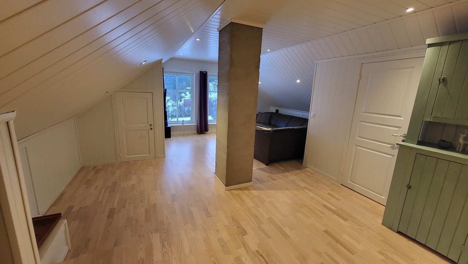 Det er også tre boder på loftet Galleribilde