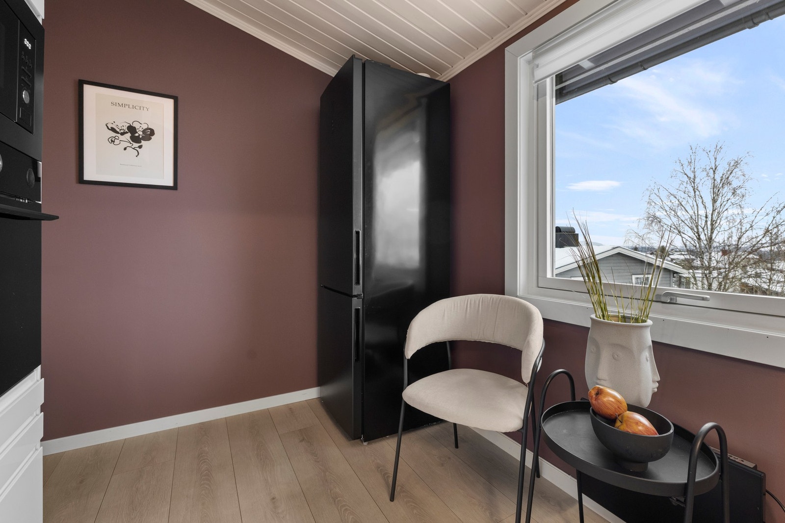 Fra kjøkkenvinduet er det fin utsikt. Galleribilde