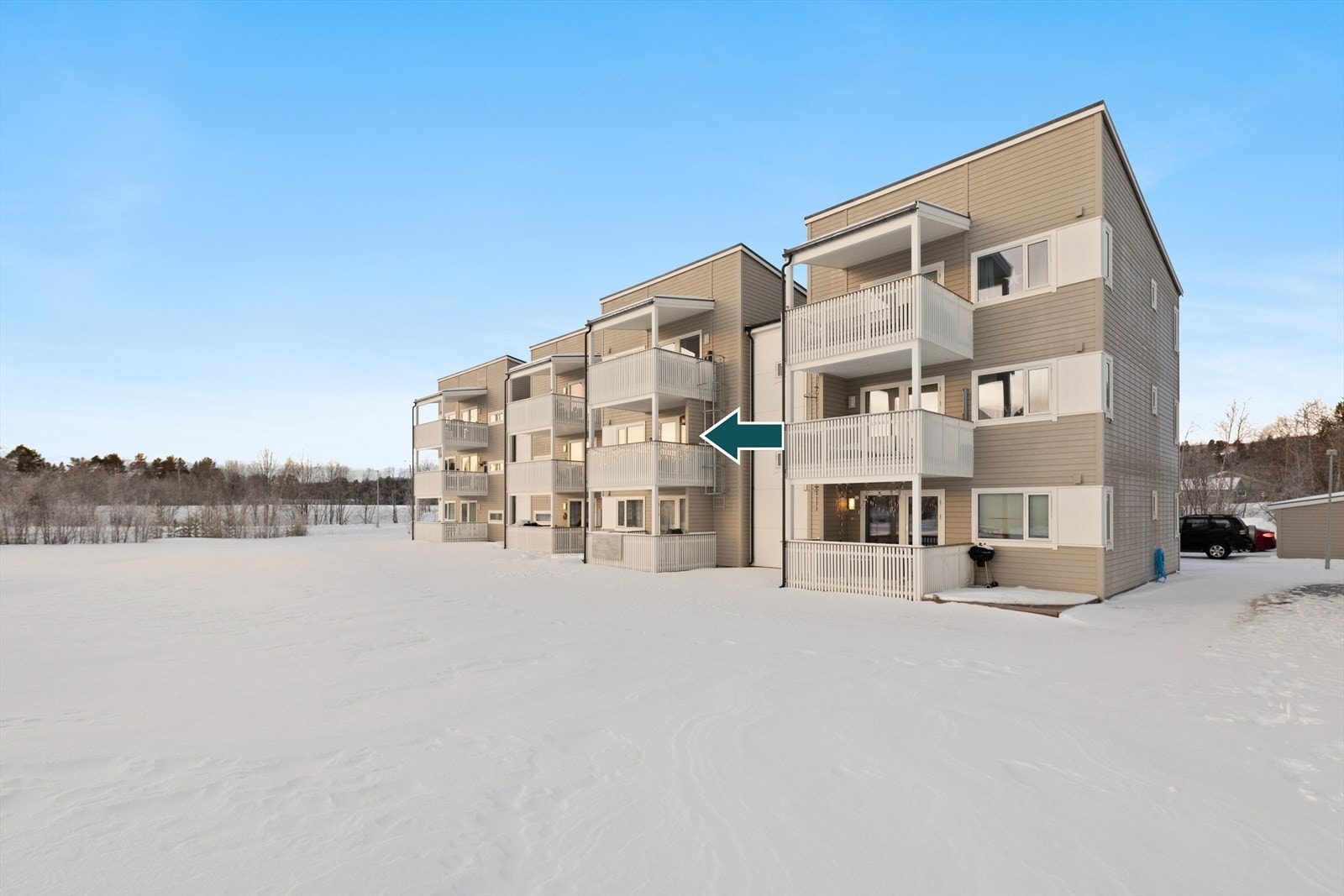 DNB Eiendom V/Magnar Sønvinsen Moe har gleden av å presentere Trollbærveien 6B - En lys og innbydende 2-roms leilighet med attraktiv beliggenhet i et trivelig sameie på Aronnes! Galleribilde