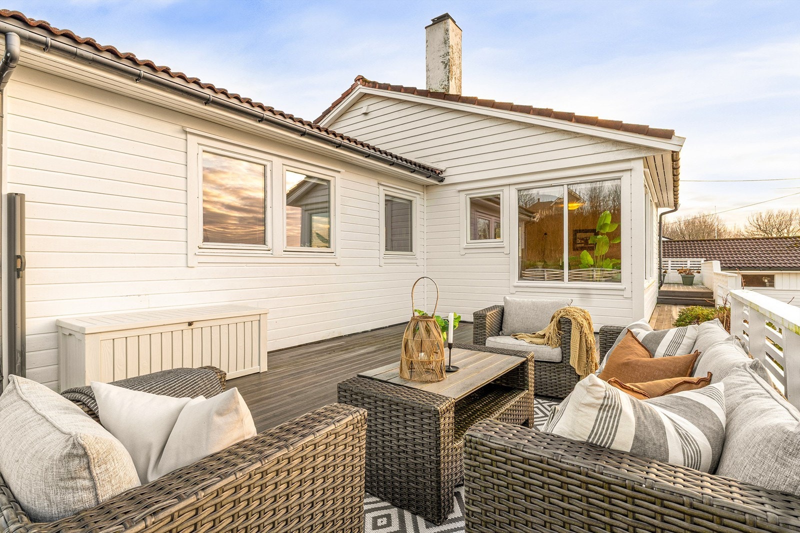 Herlig uteplass i rolige og usjenerte omgivelser. Galleribilde