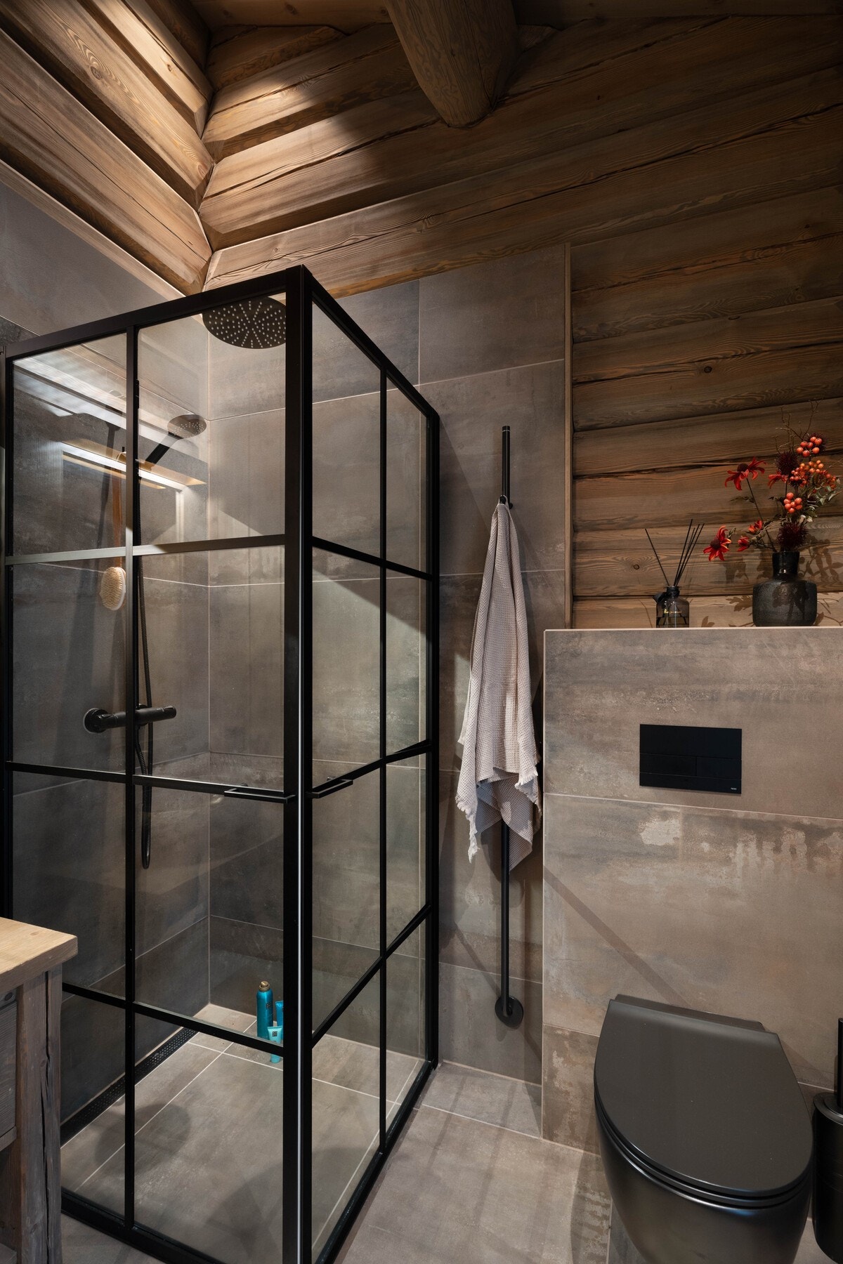 Lekkert bad med moderne innredning Galleribilde