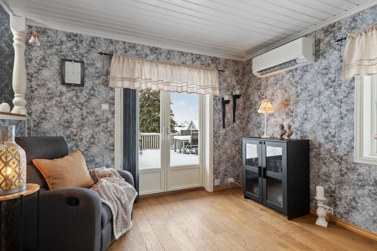 Fra stuen har du direkte utgang til terrasse Galleribilde