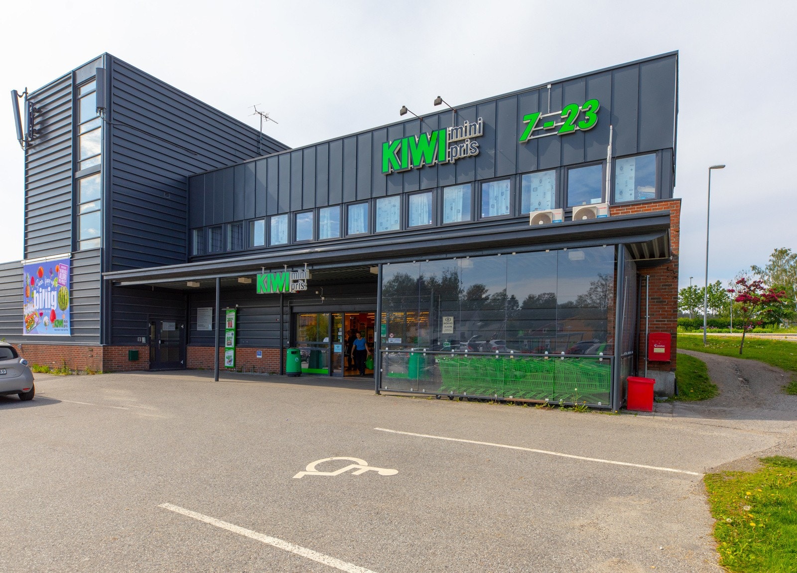 5 minutter unna boligen ligger blant annet Kiwi. Galleribilde