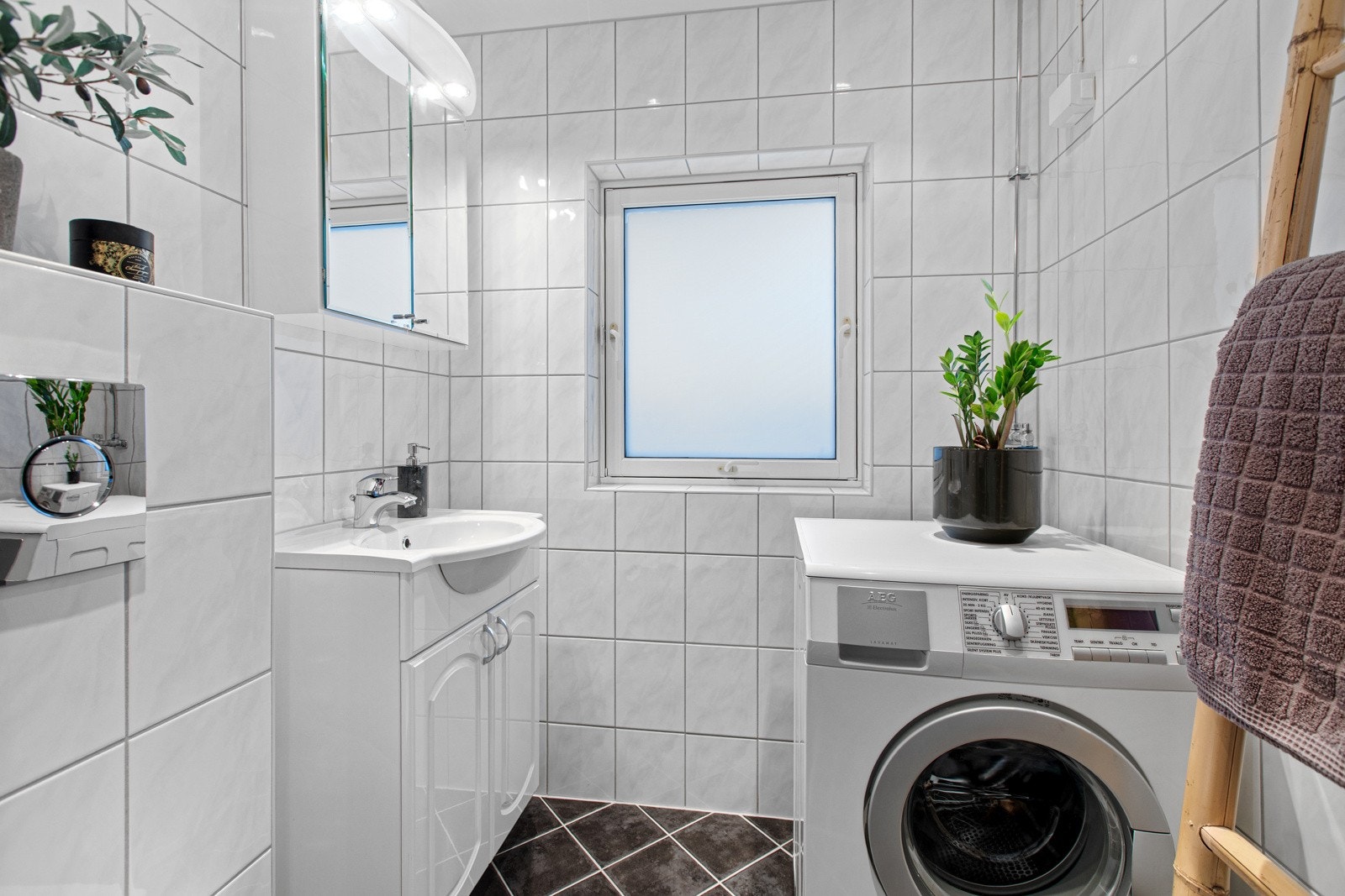 Det er opplegg for vaskemaskin. Galleribilde