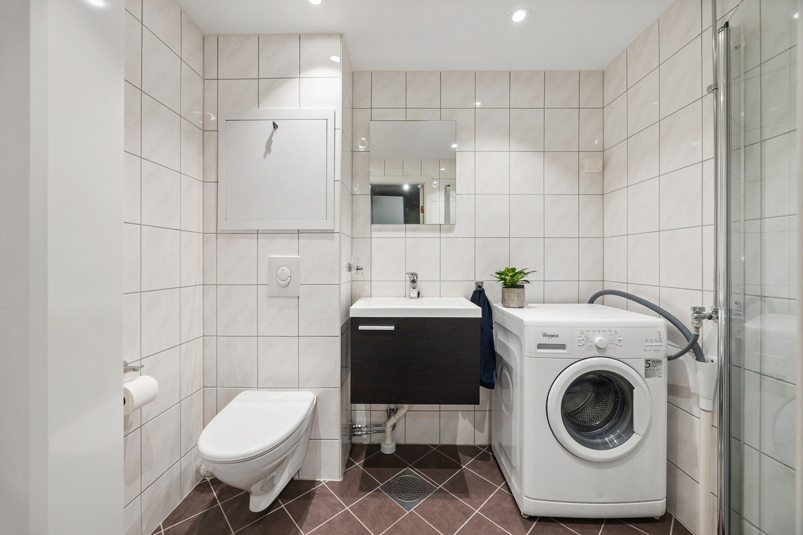 Badet er rehabilitert i 2010/2011 i regi av borettslaget, og ferdigattest er datert 07.01.2011 Galleribilde