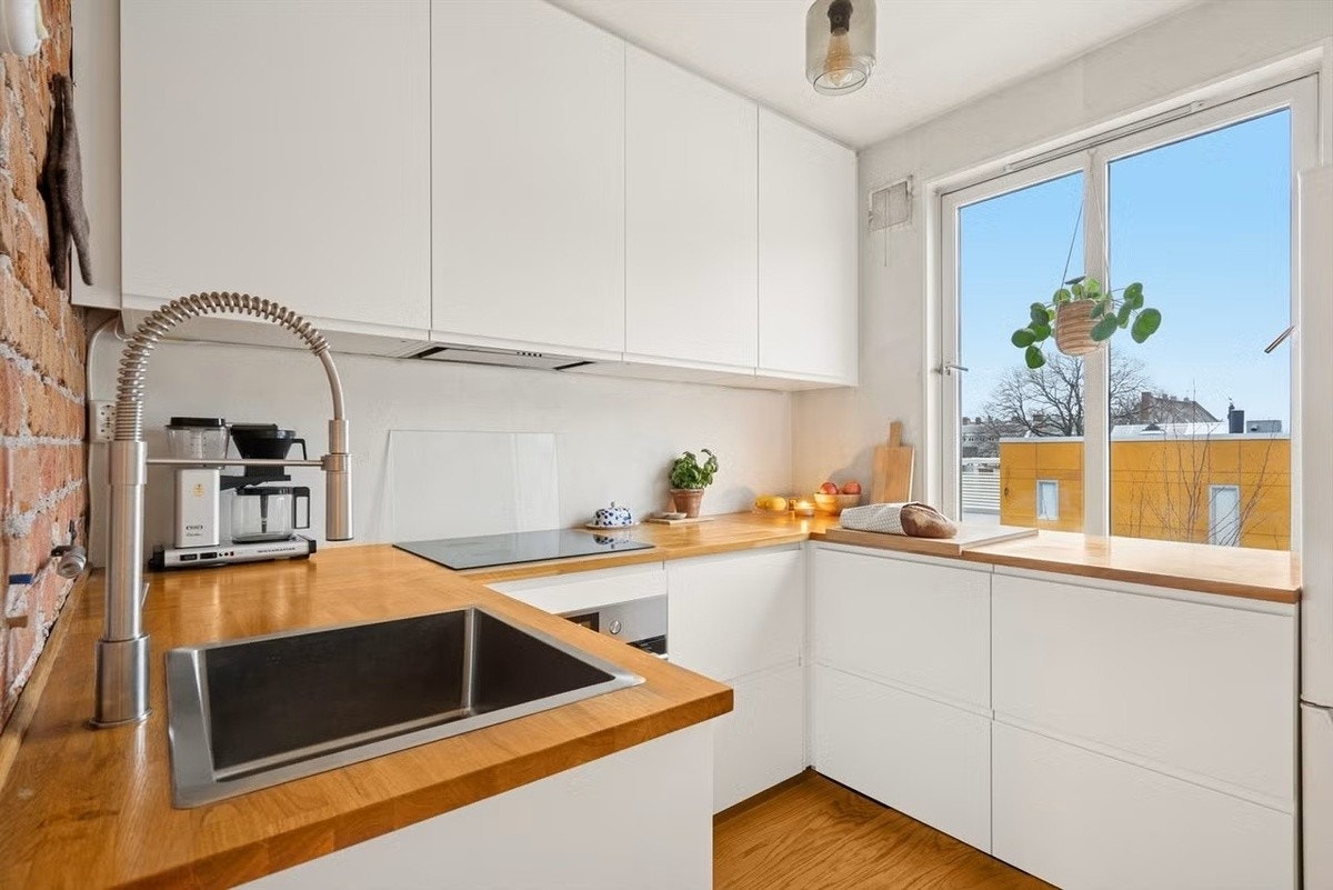 Moderne kjøkken, fullt utstyrt Galleribilde