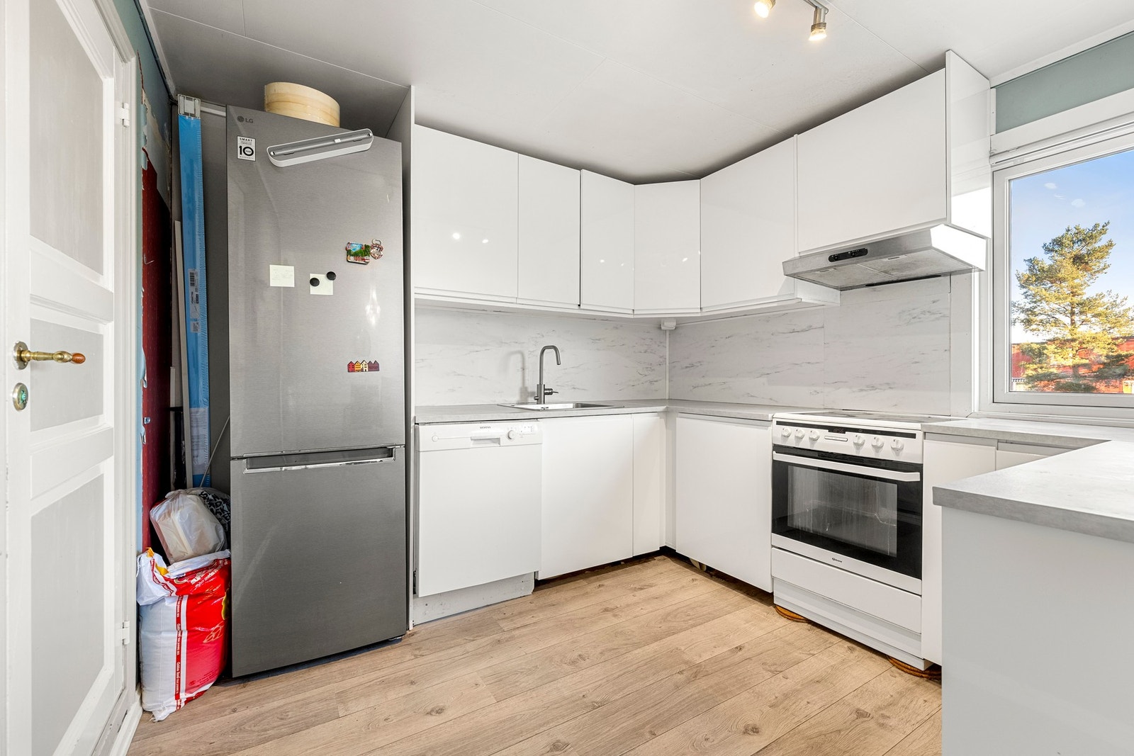 God benkeplass gjør matlagingen både enkel og hyggelig. Galleribilde