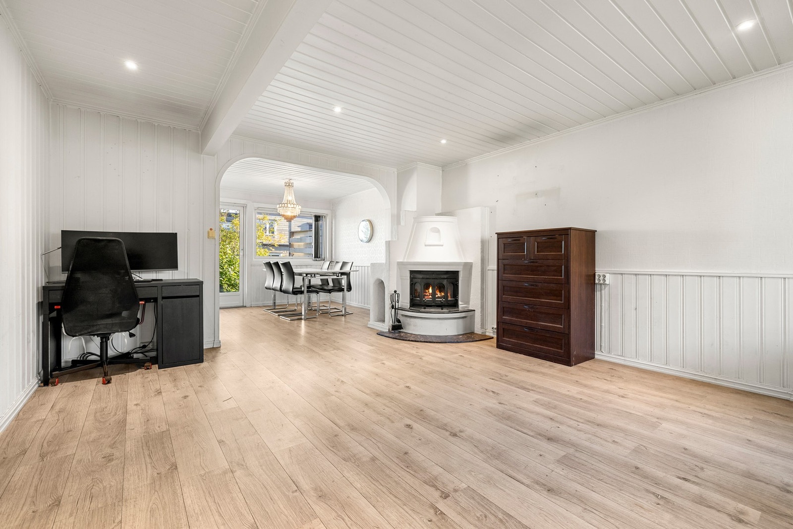 Ildstedet setter stemningen og sprer varme på kjølige kvelder. Galleribilde