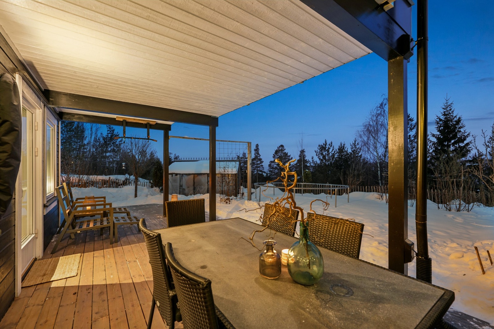 Plattingen har god plass til utvendig møblement. Galleribilde