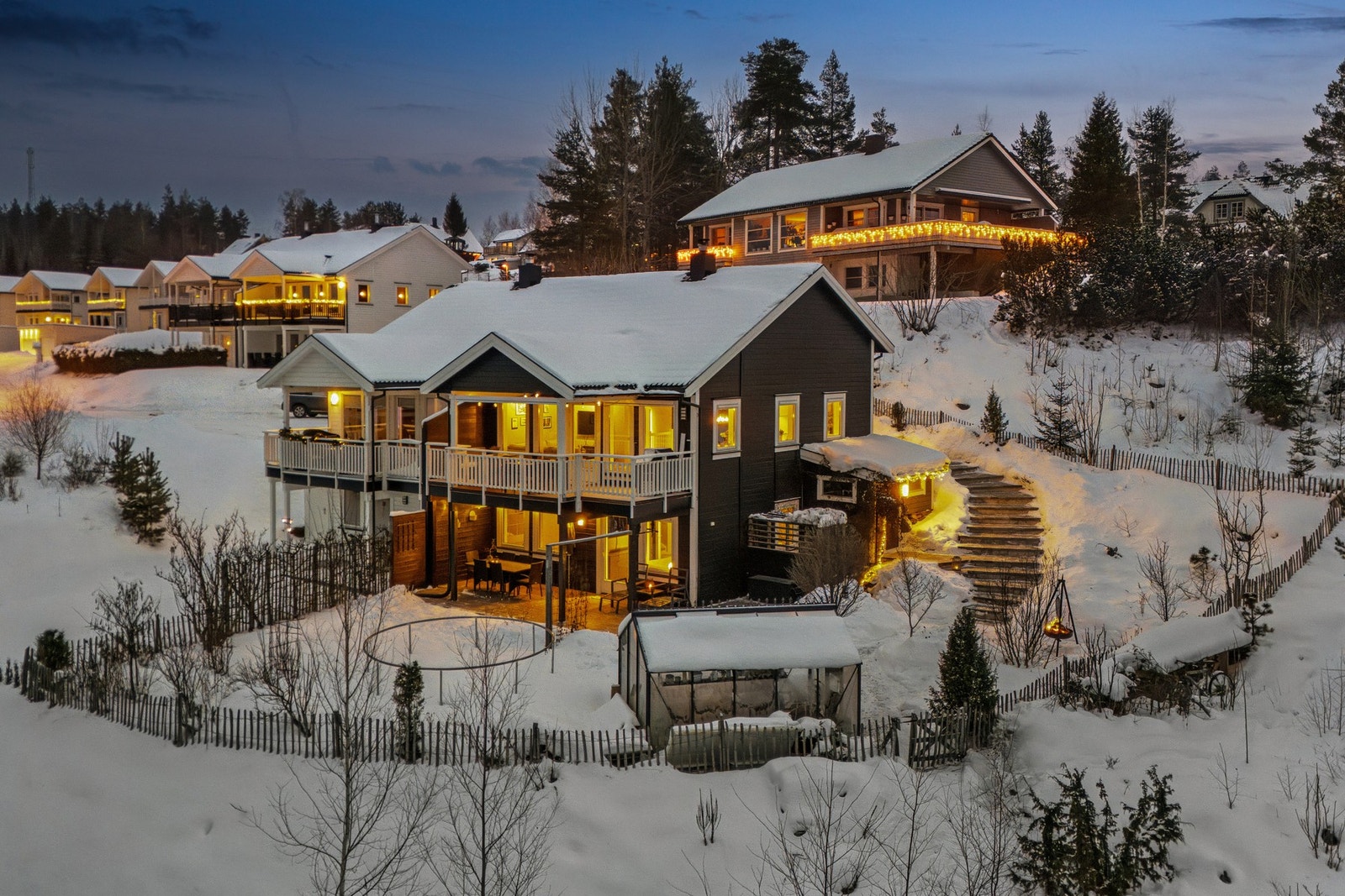 Cato Fegri v/Privatmegleren Hønefoss har gleden av å presentere Bålerudveien 64! Galleribilde