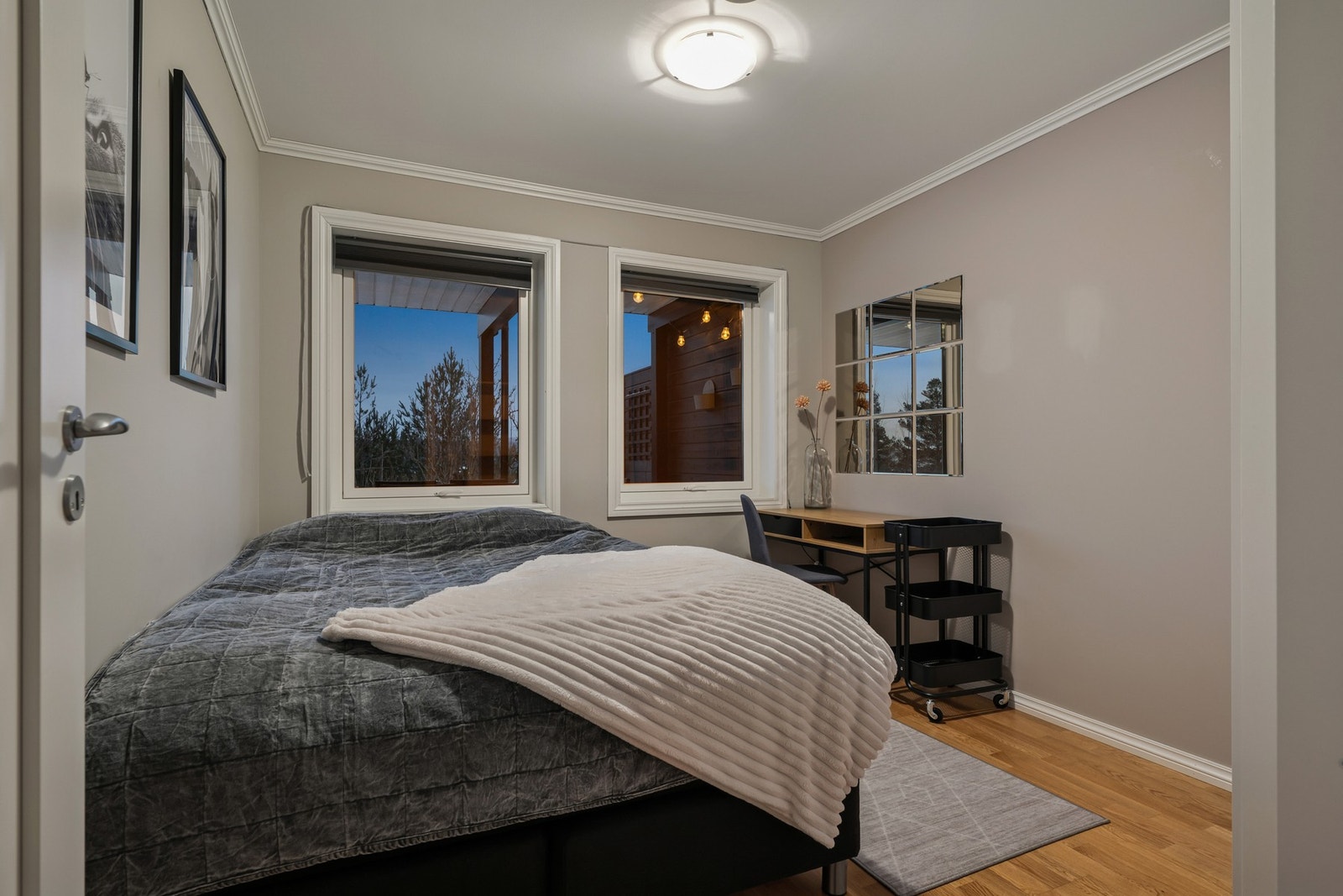 I boligens underetasje finner du 3 soverom av fin størrelse. Galleribilde