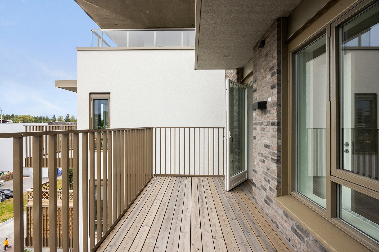 Her er det god plass til hyggelig sittegruppe og grill. Galleribilde