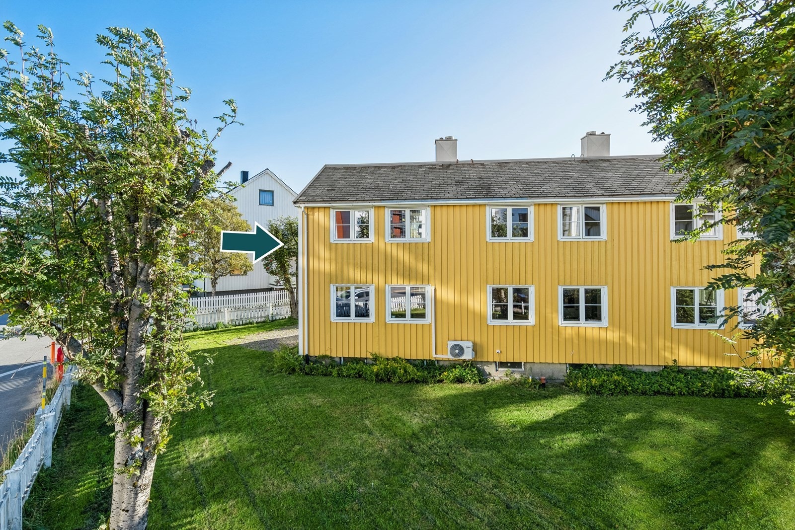 DNB Eiendom v/Bjørn Harald Sandvik presenterer en oppgradert ½ av en vertikaldelt tomannsbolig Galleribilde