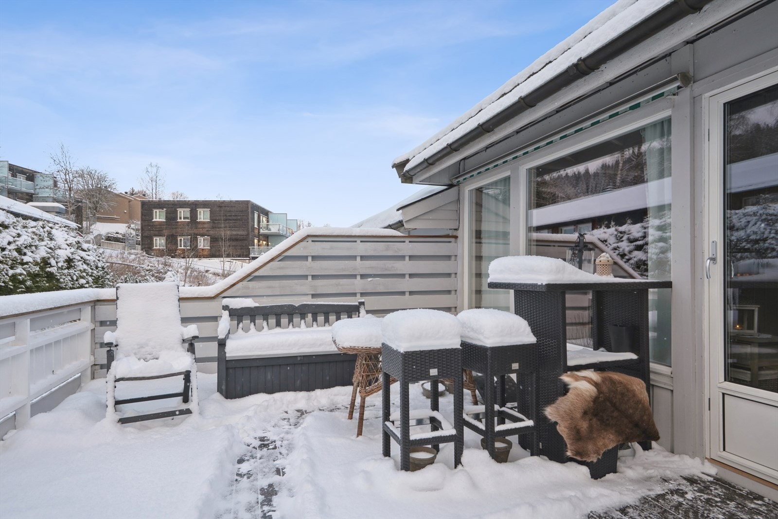 Vestvendt terrasse på ca. 18 kvm. Galleribilde