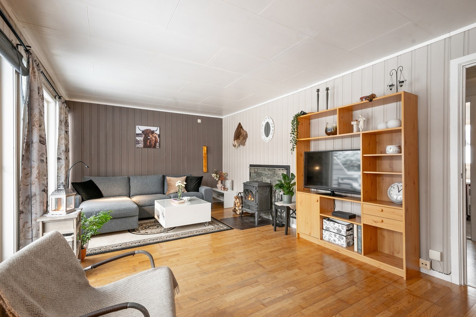 Stuen gir gode møbleringsmuligheter. Galleribilde