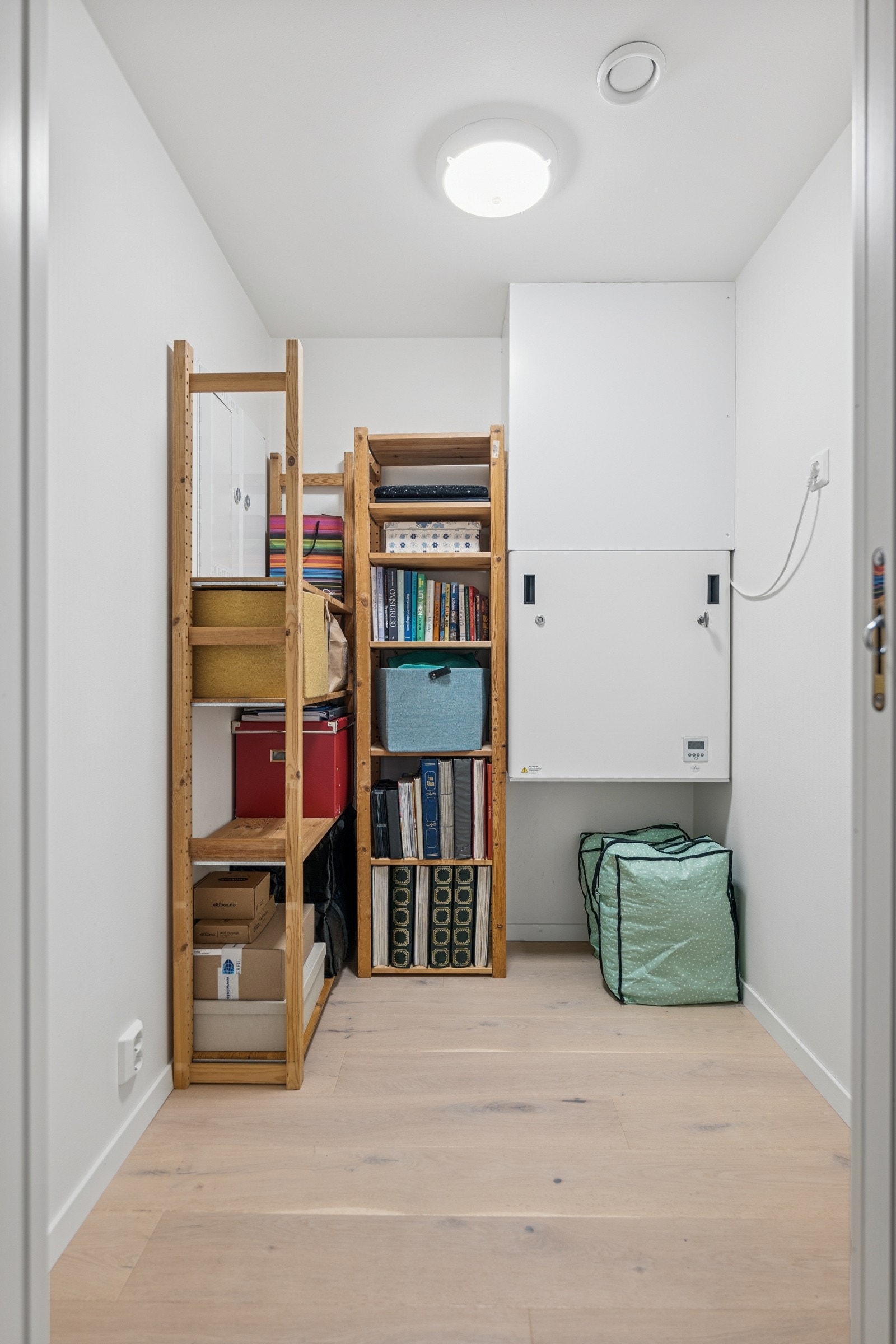 Leiligheten har god lagringsplass - her fra innvendig bod Galleribilde