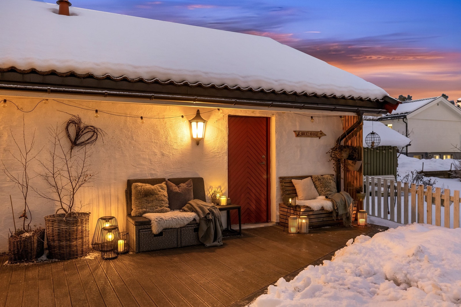 Bak garasjen er det anlagt en hyggelig liten kjøkkenhage Galleribilde