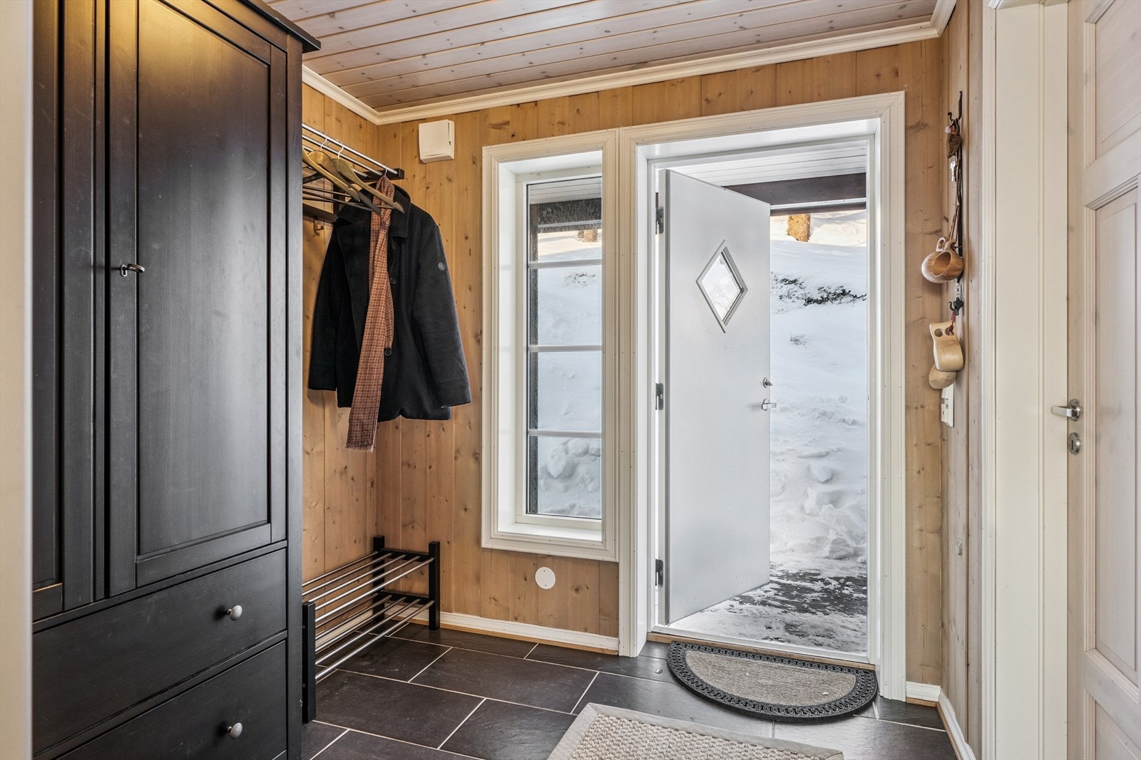 Entré med varmekabler i gulv. Galleribilde