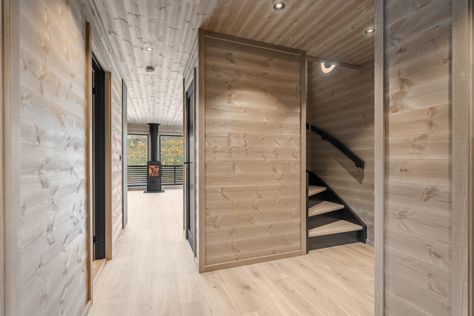 Videre er det trapp opp til loftsetasjen. Galleribilde