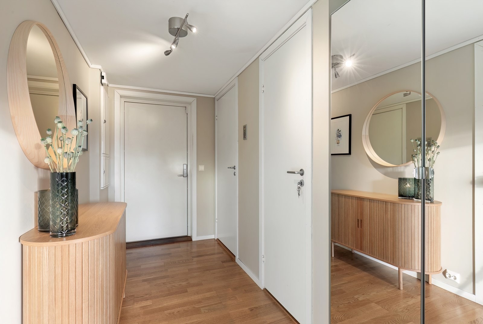 Entre/gang Galleribilde