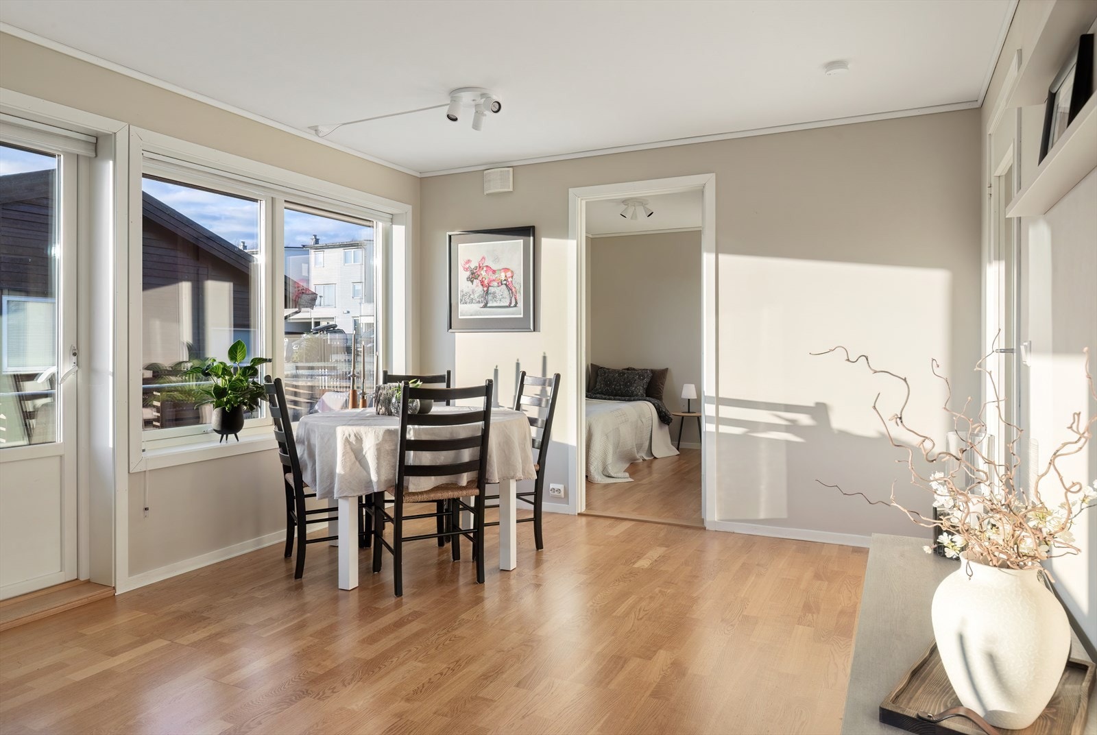 Stue - plass til spisebord Galleribilde