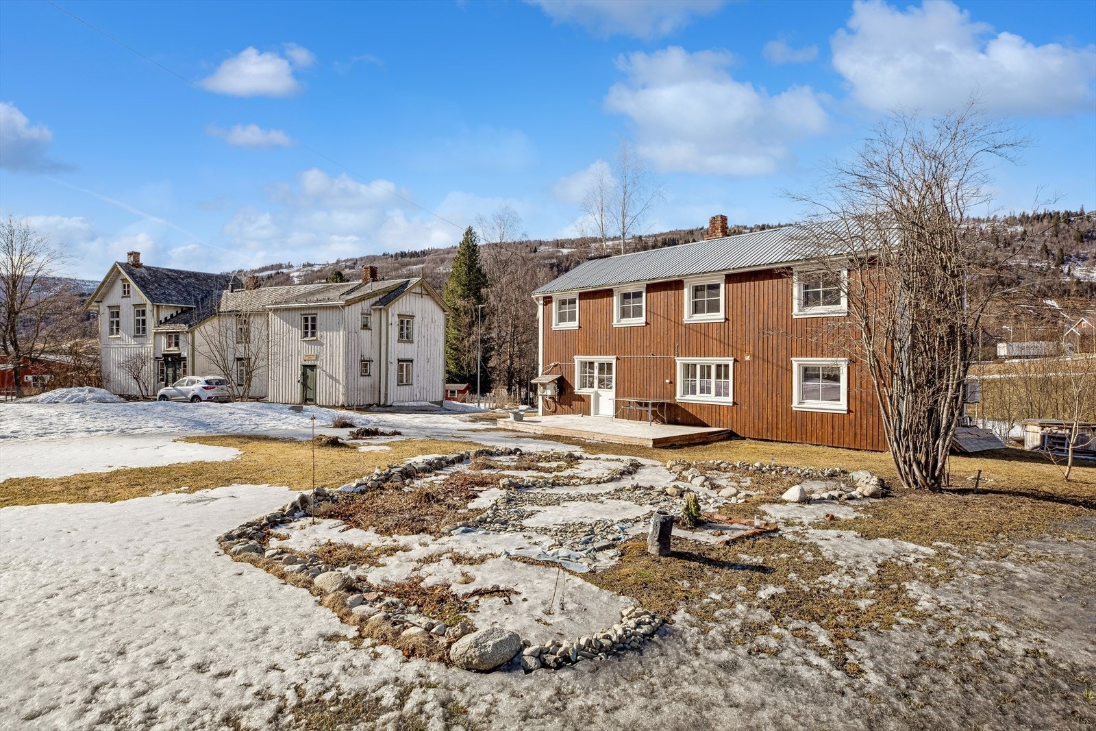 Orkdalsveien 1405 ligger på Voll i Rennebu. Herfra er det ca 12 -13 min kjøring til Berkåk og ca 45 min til Oppdal. Galleribilde