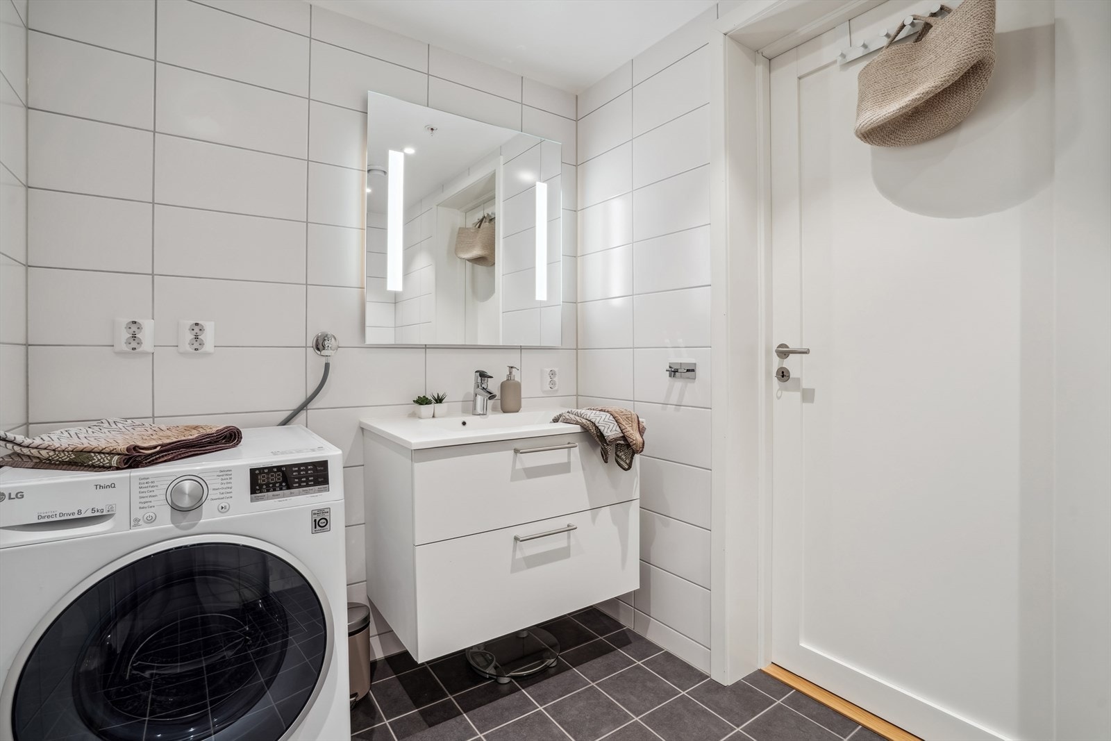 Det er opplegg for vaskemaskin. Galleribilde