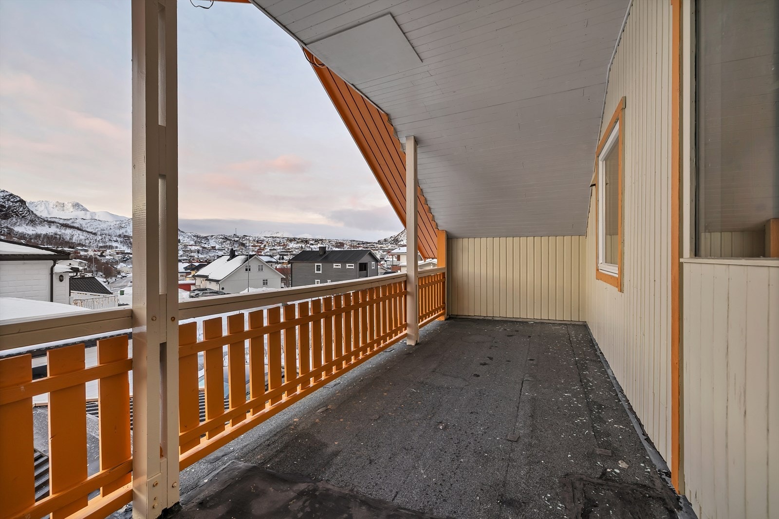 Balkong i 2.etasje Galleribilde