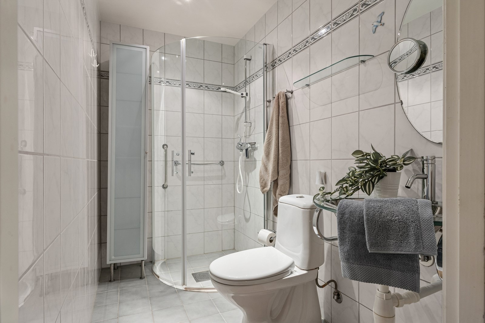 Bad 2. Begge bad har varmekabler i gulvet. Galleribilde