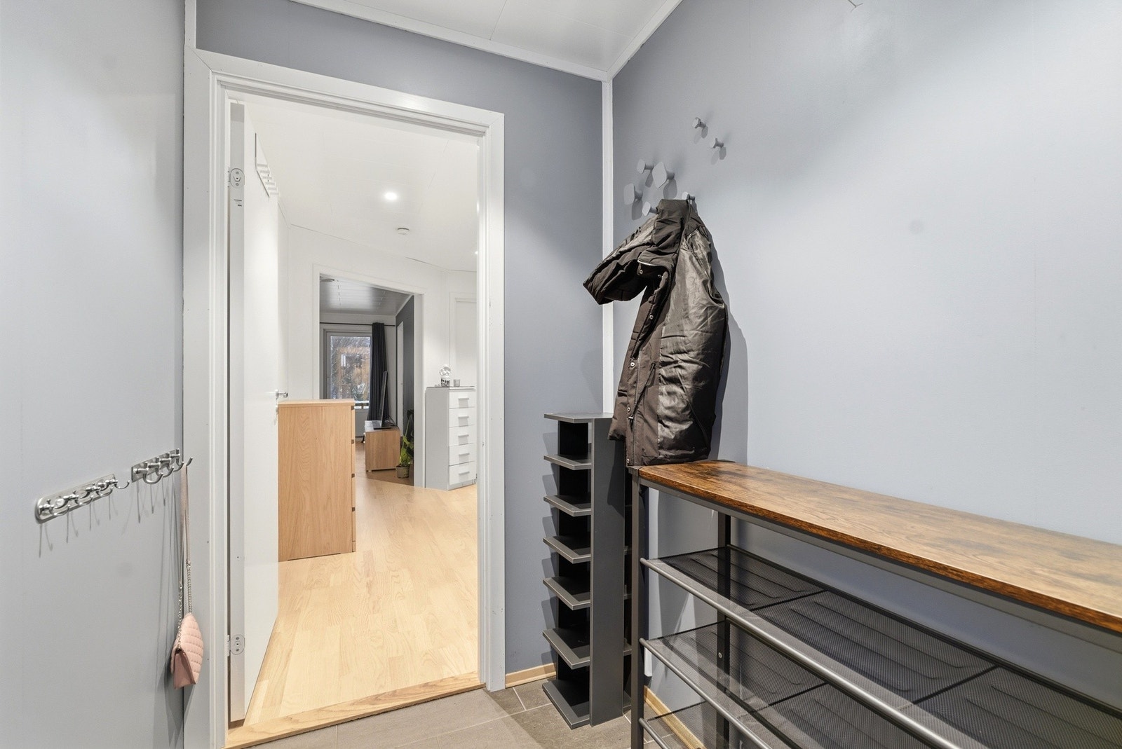 Velkommen inn i boligens entré Galleribilde