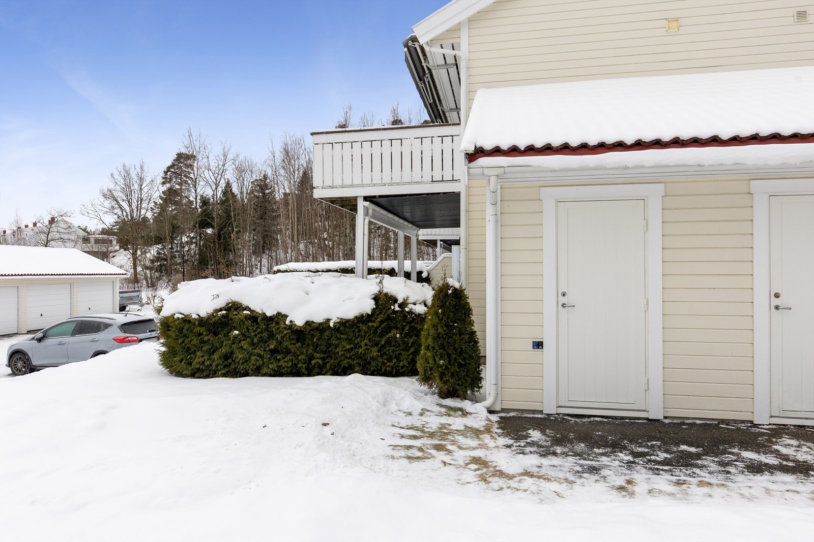 Bod rett utenfor boligen. Galleribilde