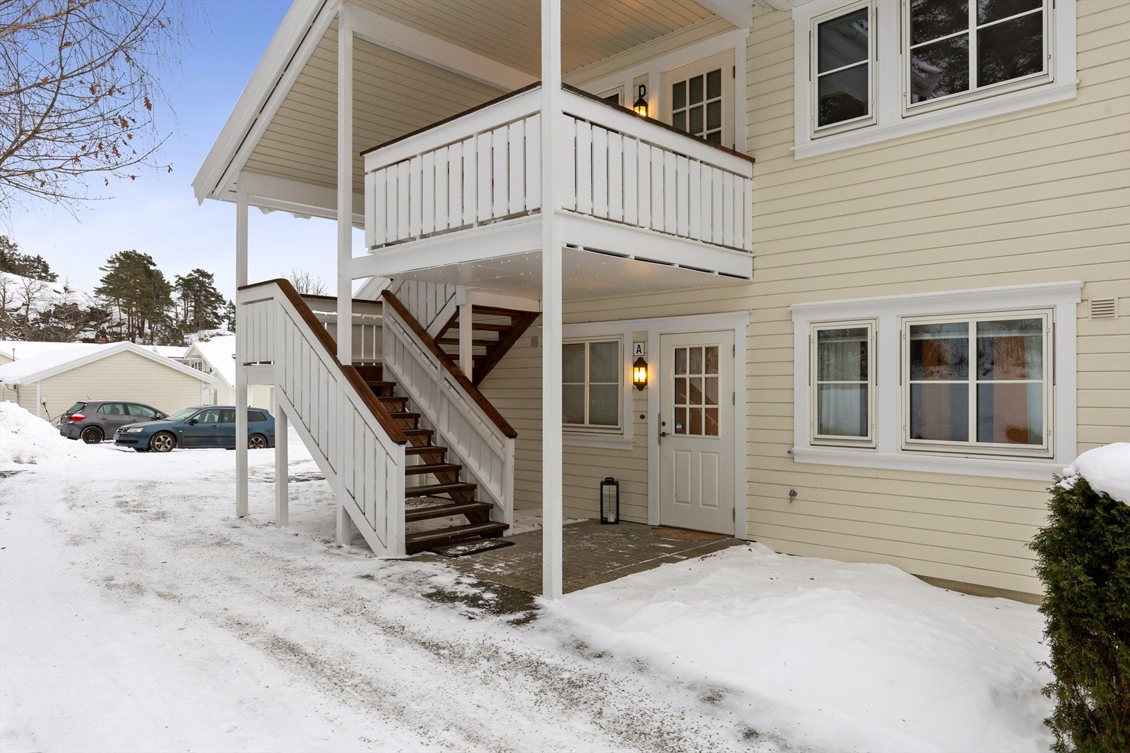 Overbygget og hyggelig adkomstparti. Galleribilde