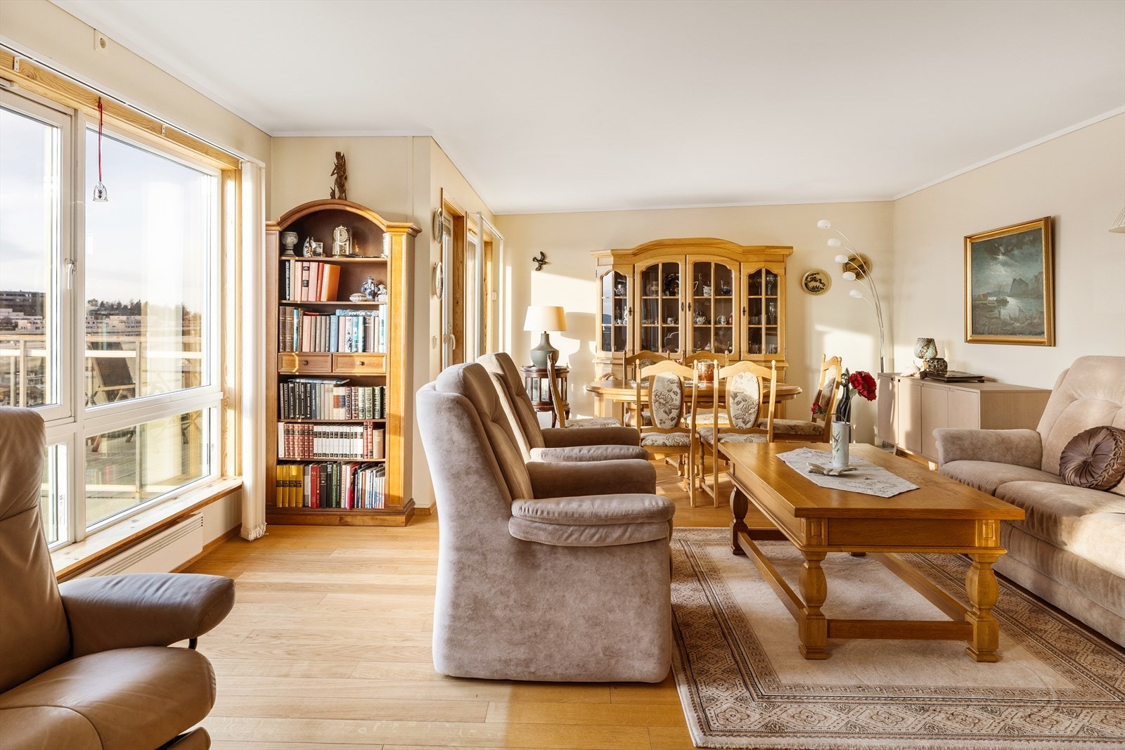 - Stuen måler hele 38m² - Galleribilde