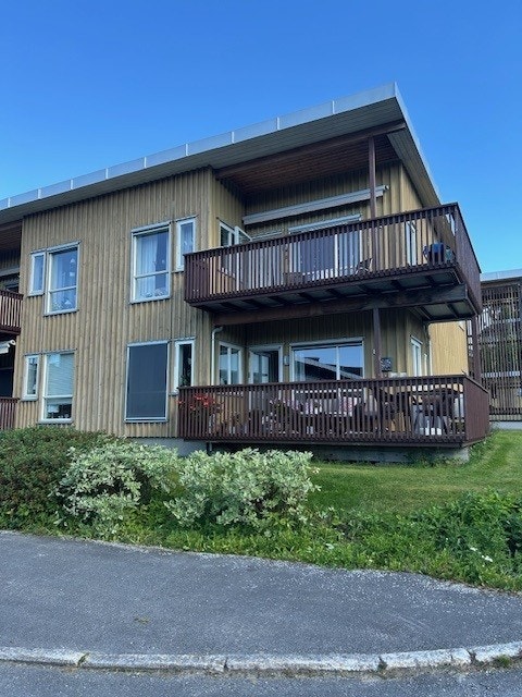 Fasade fra sommer Galleribilde