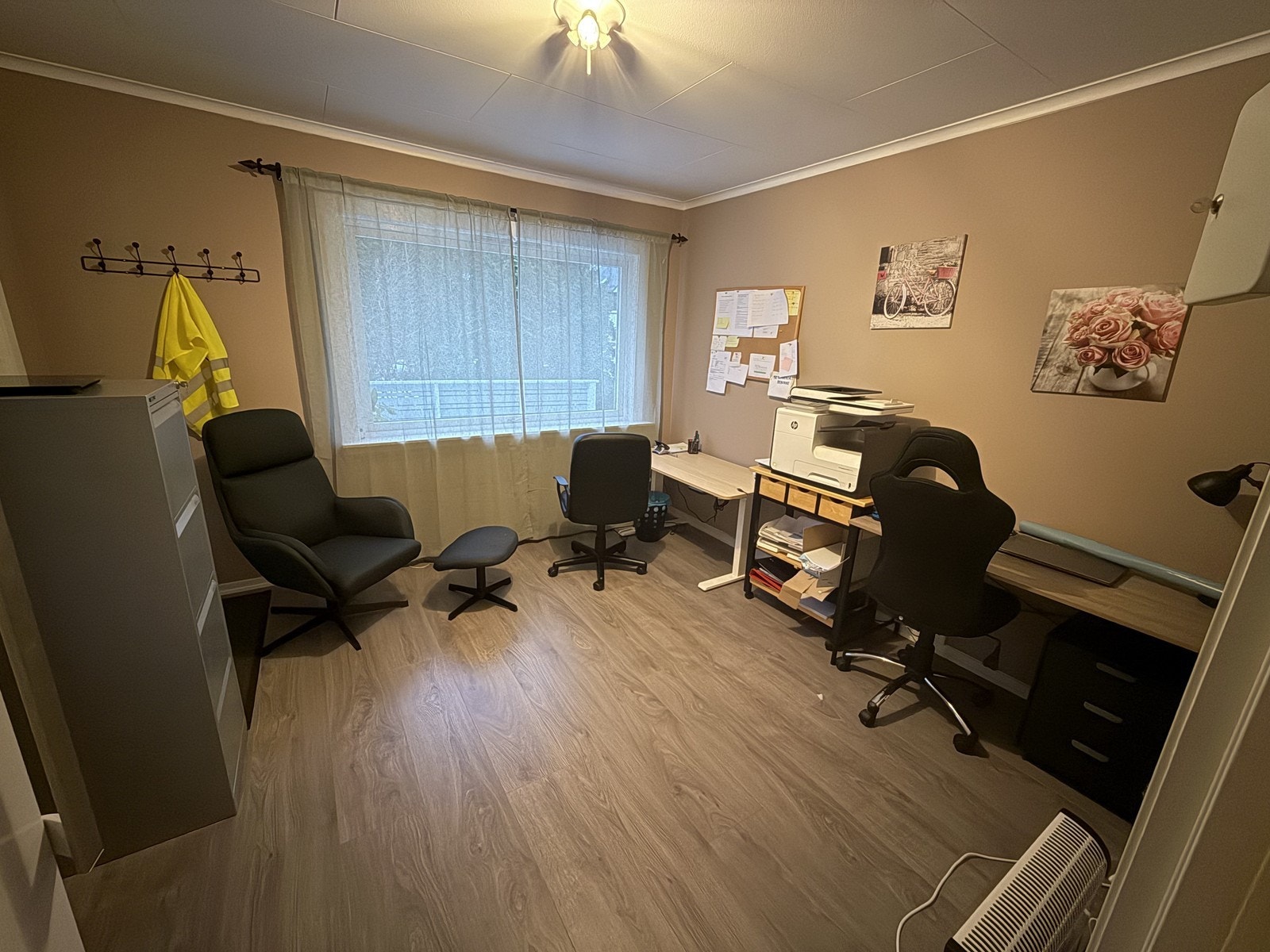 Kontor, som kan benyttes som soverom. Galleribilde