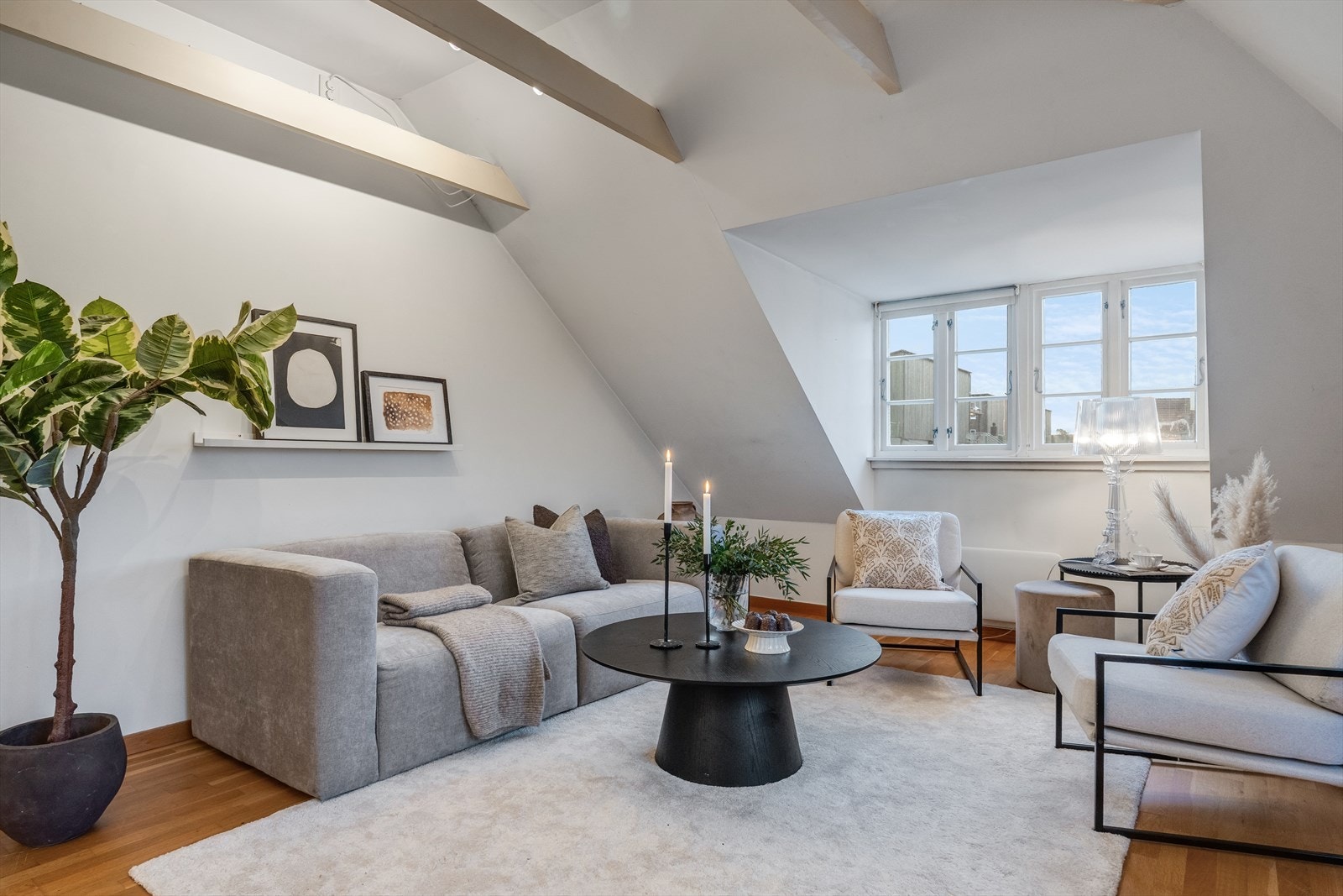 Velkommen til Flotmyrgata 161, presentert av eiendomsmegler Rami Herz. Foto: Mari Stavelnd Galleribilde