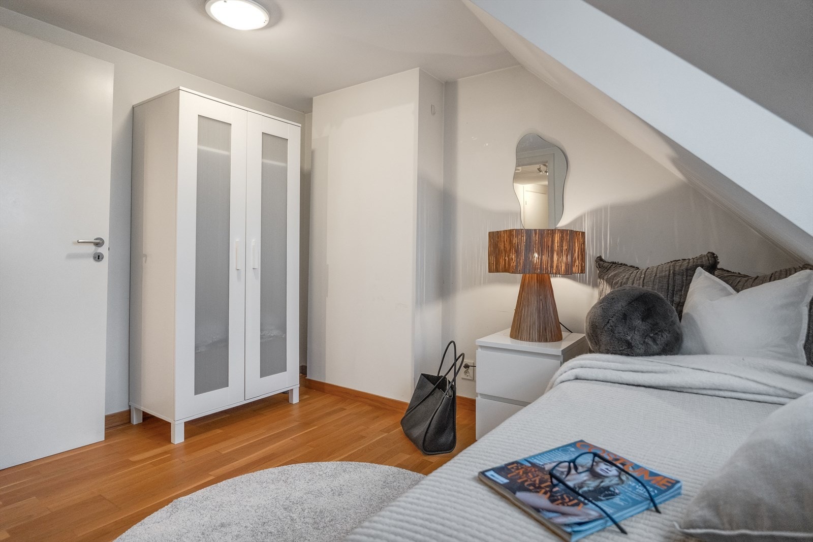 Soverom med plass til garderobeskap Galleribilde