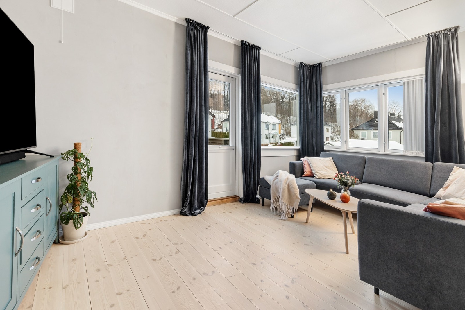 Rommet har lysinnslipp fra to sider Galleribilde