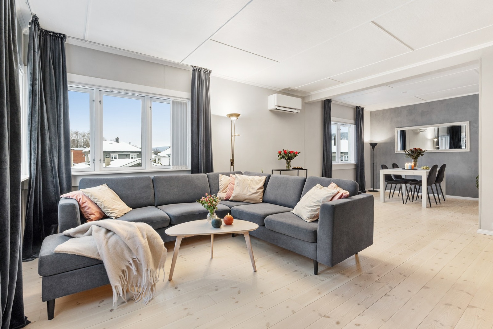 Ida Schjølberg v/ EIE eiendomsmegling ønsker velkommen! Galleribilde