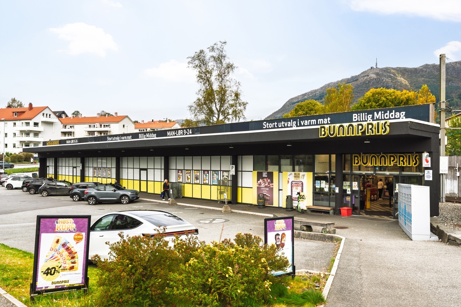 Nærmeste dagligvarebutikk er Bunnpris. Ellers har du kort avstand til Meny, Kiwi og Rema 1000. Galleribilde