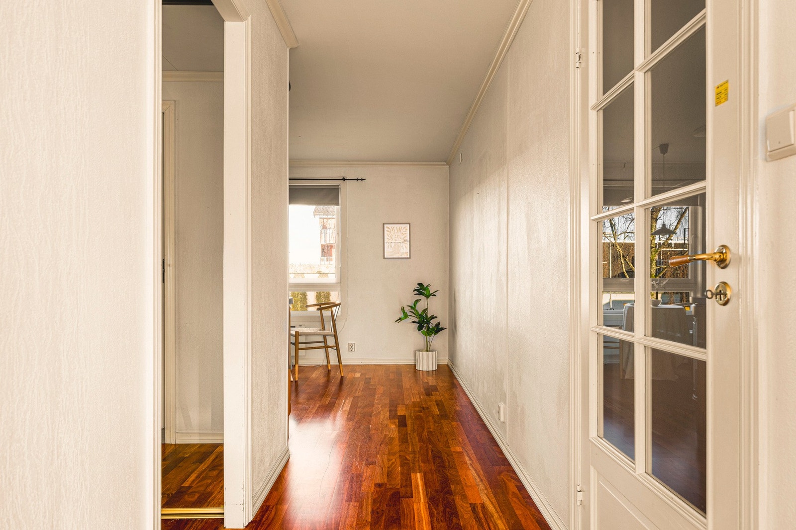 Fra stuen kommer vi inn på kjøkkenet. Galleribilde