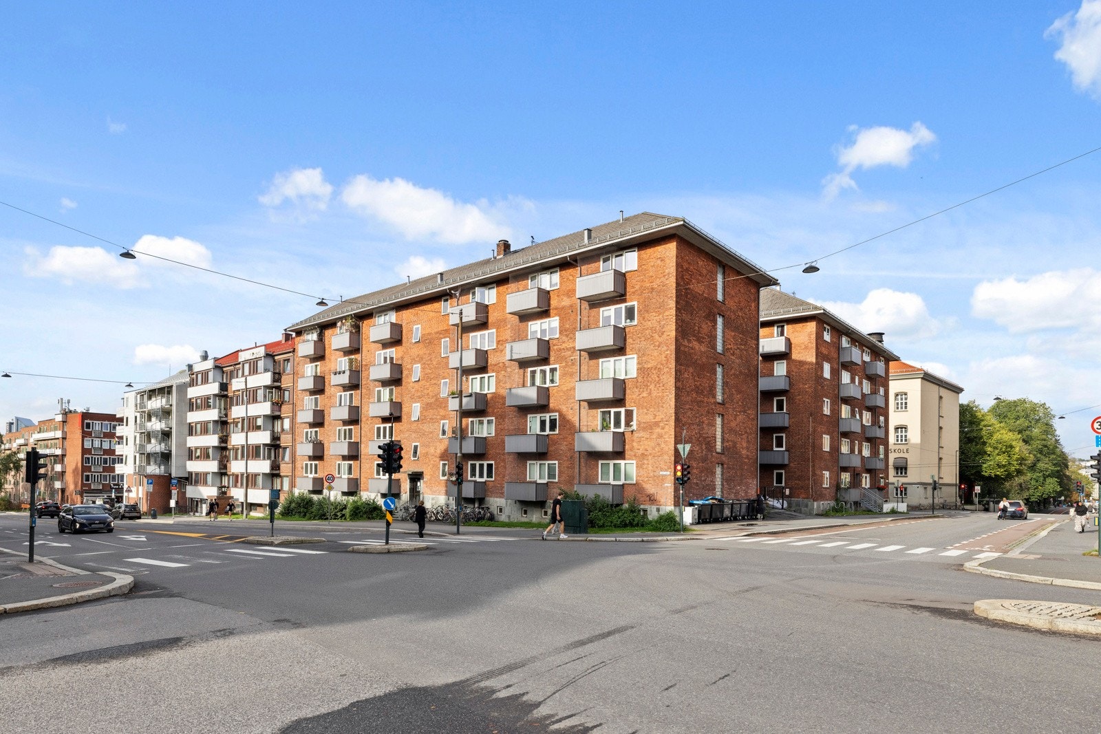 Leiligheten er beliggende i 3.etasje og disponerer en bod på loft på ca. 2 kvm. Galleribilde