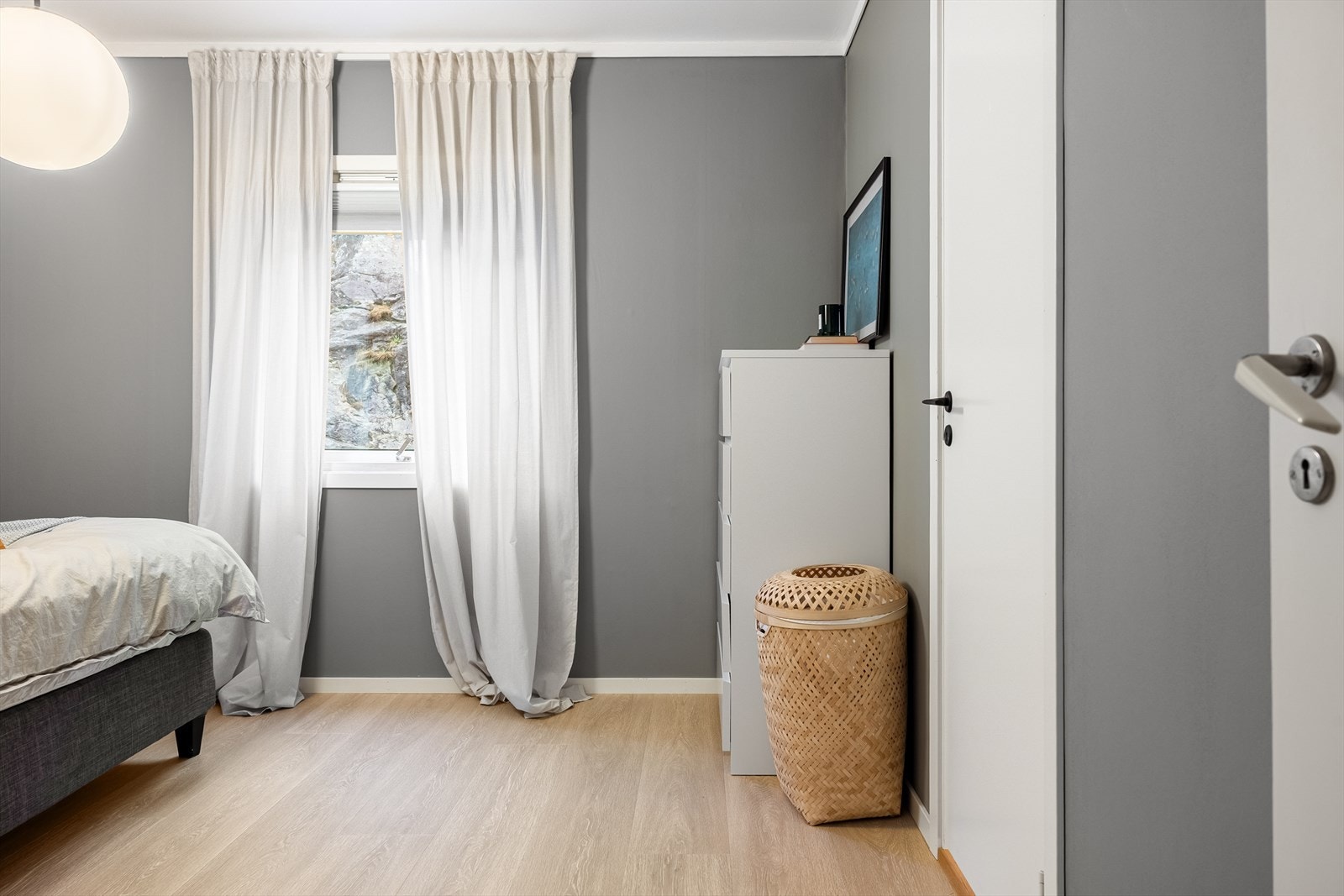 Boligen har to gode soverom på 14m² og 10,4m². Galleribilde