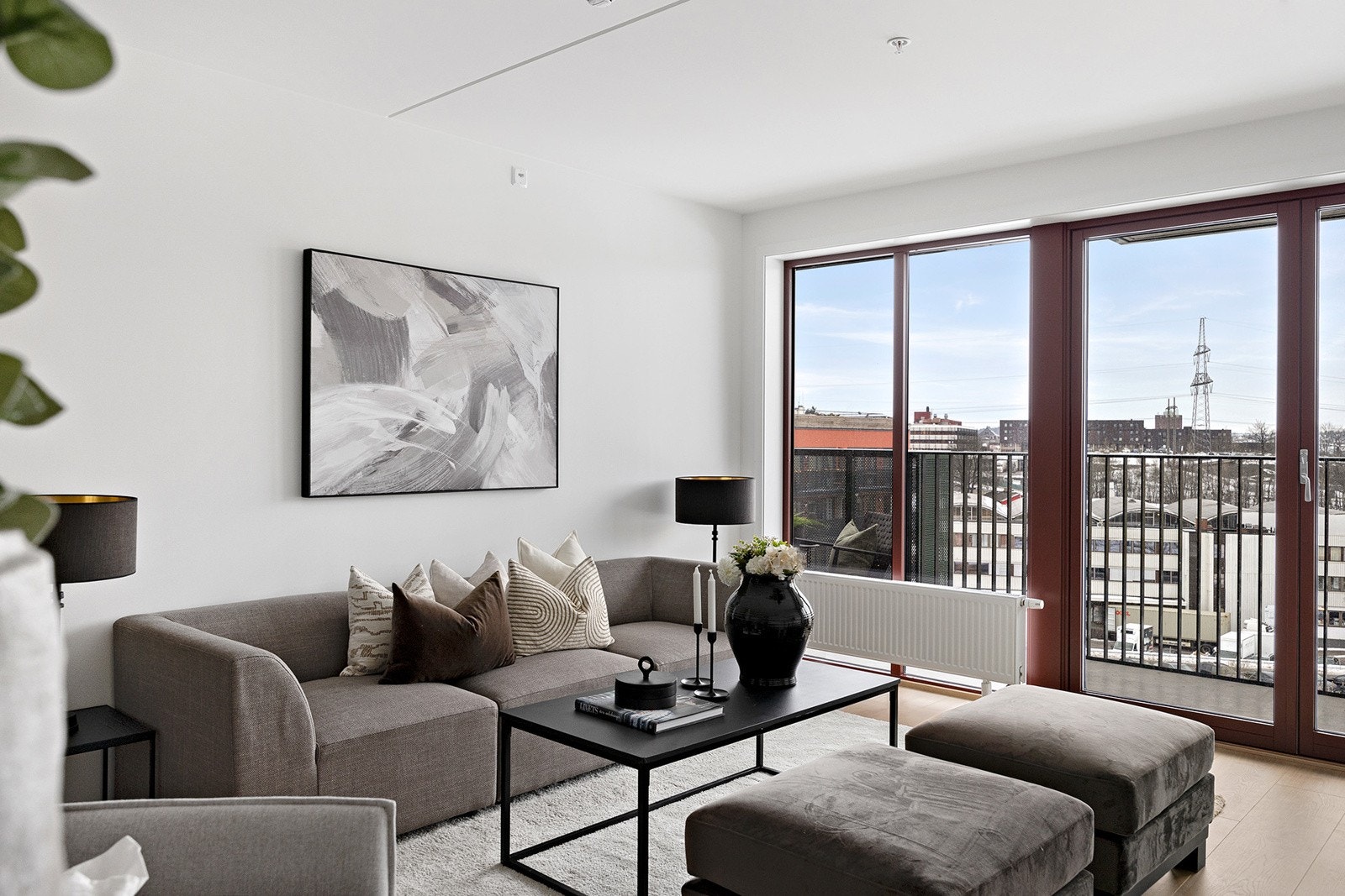 Stuen har utgang til balkong. Galleribilde